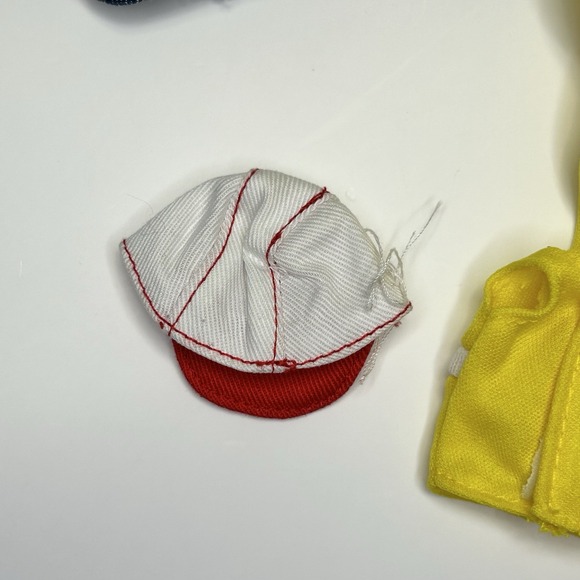 Barbie Fashions : Denim Gift Pack Mattel 68692-94 Fashion Pack Pieces Jacket - Picture 4 of 7